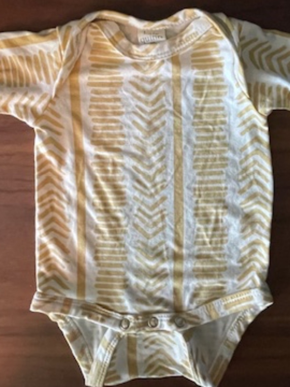Kate Quinn newborn onesie in yellow and cream herringbone print - NWOT